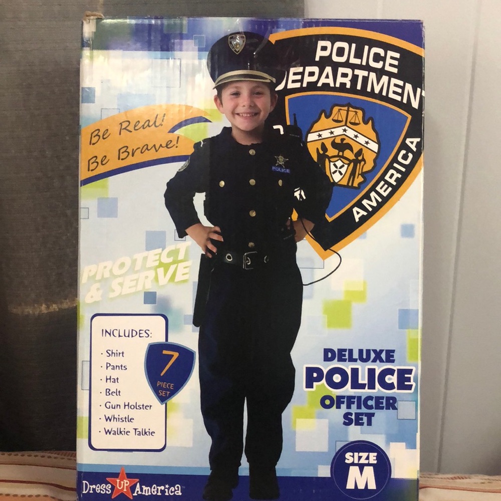 DELUXE POLICE OFFICER